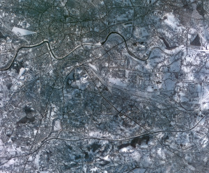 Zdjęcie Krakowa wykonane przez koreańskiego satelitę KOMPSAT-2 w dniu 5 lutego 2010 roku