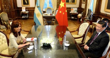 Prezydent Chin Xi Jinping podczas pierwszej wizyty w Argentynie, goszczony przez prezydent Argentyny Cristinę Fernández w pałacu prezydenckim, 18 lipca 2014