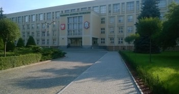Wojskowa Akademia Techniczna - gmach główny / Credits - Seeksoul, CC BY-SA 4.0