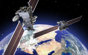 Arabsat-6A (po lewej) i Hellas-Sat-4/SaudiGeoSat-1 - wizja artystyczna / Credit: Lockheed Martin