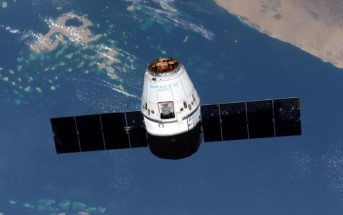 Statek Dragon w misji CRS-6. Zdjęcie: NASA, Terry Virts