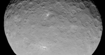 Inny jasny obszar na Ceres / Credits - NASA/JPL-Caltech/UCLA/MPS/DLR/IDA