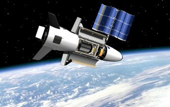 Grafika przedstawiająca X-37B na orbicie / Credits - USAF