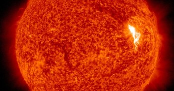 23 minuty po fazie maksymalnej rozbłysku klasy M7.9 z 25 czerwca 2015 / Credits - NASA, SDO