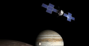 Sonda JUICE przy księżycach Jowisza - wizualizacja / Credit: Airbus Defence & Space