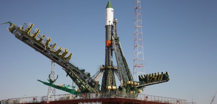 Statek towarowy Progress znajduje się na szczycie rakiety Sojuz / Źródło: Roskosmos