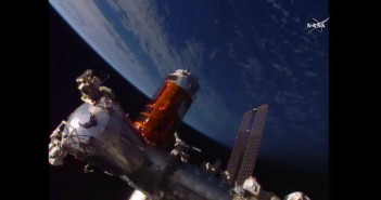 Tuż przed przyłączeniem HTV-5 do Harmony / Credits - NASA TV
