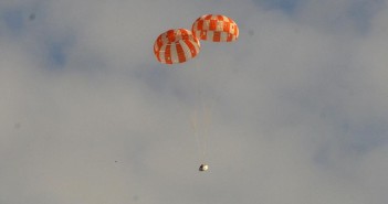 Zrzut MPCV Orion z 26 sierpnia 2015 / Credits - NASA