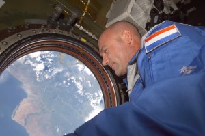 Andre Kuipers at ISS in 2004 / Credits - NASA