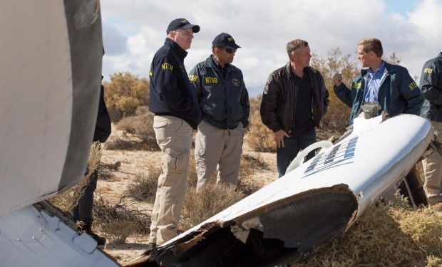 Komisja NTSB bada miejscę katastrofy SpaceShipTwo / Credits: Virgin Galactic