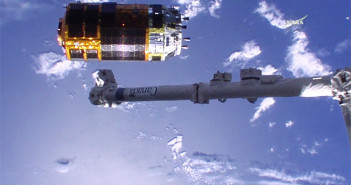 Odłączenie HTV-5 od ISS / Credits - NASA