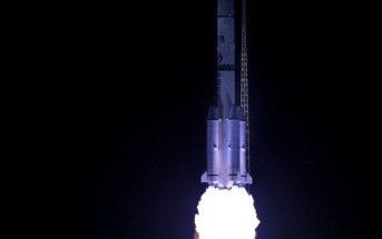 Rakieta nośna CZ-3B/G2 wynosi satelitę APSTAR-9 (Xinhua)