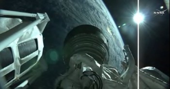 Widok z drugiego stopnia Atlasa V podczas startu z Cygnusem-4 / Credits - NASA TV