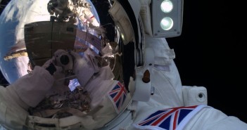 Tim Peake podczas spaceru EVA-35 / Credits - ESA