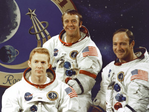 Załoga Apollo 14. Od lewej Stu Roosa, Alan Shepard i Edgar Mitchell / Credits: NASA