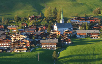 Alpejska wioska Alpbach, gdzie odbędzie się Summer School / Źródło: Barbara Gindl