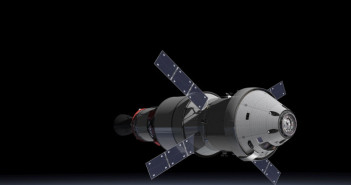 MPCV Orion z Europejskim modułem serwisowym oraz górnym stopniem rakiety SLS / Credits: NASA