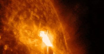 Moment fazy maksymalnej rozbłysku klasy M6.7 / Credits - NASA/SDO/Goddard
