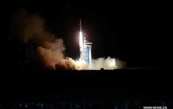 Start rakiety Długi Marsz 2D ze statkiem Shijian 10 / Źródło: Xinhua