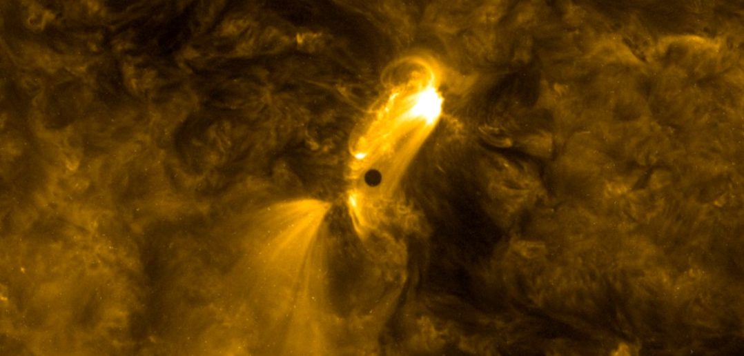 Tranzyt Merkurego Merkury na tle Słońca, 9 maja 2016. Zdjęcie wykonane przez sondę SDO / Credit: NASA/SDO, HMI, AIA