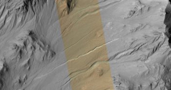 Spojrzenie na młode marsjańskie żleby / Credits - NASA, JPL, Uni of Arizona