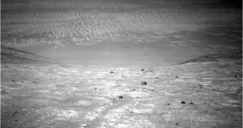Zdjęcie z lewego obiektywu kamery nawigacyjnej Opportunity, sol 4444 / Credit: NASA-JPL