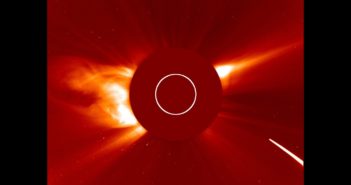 Zbliżająca się jasna kometa do Słońca - 4 sierpnia 2016 / Credits - NASA, ESA, SOHO