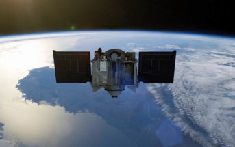 OSIRIS-REx w pobliżu Ziemi - wizualizacja / Credit: NASA