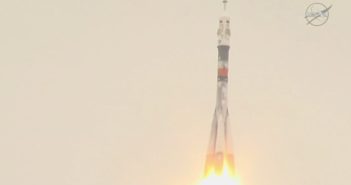 Start Sojuza MS-02 - 19.10.2016 / Credits - NASA TV