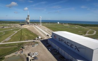 Wyrzutnia LC-39A oraz hangar firmy SpaceX / Credits - NASA