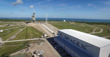 Wyrzutnia LC-39A oraz hangar firmy SpaceX / Credits - NASA