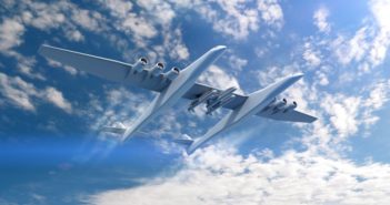 Rakiety Pegasus podczepione pod samolot Stratolaunch / Credits - Orbital ATK