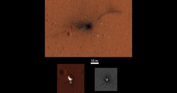 Krater po uderzeniu EDM oraz osłona+spadochron i osłona termiczna lądownika / Credits - NASA/JPL-Caltech/University of Arizona