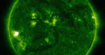 Tuż po rozbłysku klasy M1.0 z 29 listopada / Credits - NASA, SDO