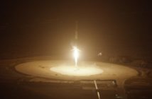 Lądowanie pierwszego członku rakiety Falcon 9 na stanowisku. Źródło: SpaceX
