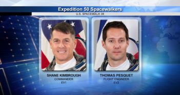 Astronauci Shane Kimbrough (NASA) oraz Francuz Thomas (ESA) wykonujący spacer kosmiczny EVA-39 / Źródło: NASA