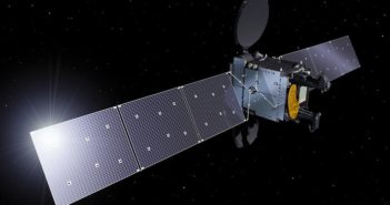 SMALLGEO HISPASAT 36W-1/ Źródło: ESA