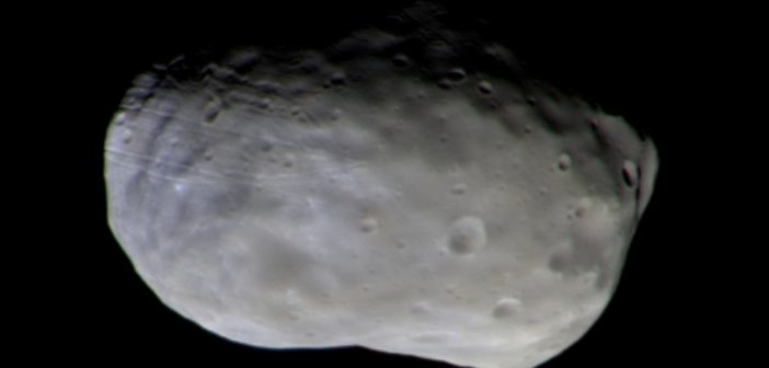 Zdjęcie satelity Fobos z kamery CaSSIS sondy Trace Gas Orbiter / Źródło: ESA/Roscosmos/CaSSIS – CC BY-SA IGO 3.0