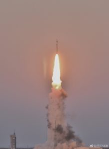 Pierwszy start rakiety KT-2