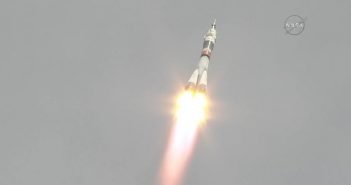 Start Sojuza MS-04 / Credits - NASA TV