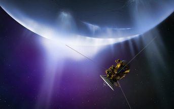 Artystyczna wizja sondy Cassini zbliżącej się do Enceladusa / Credits - NASA