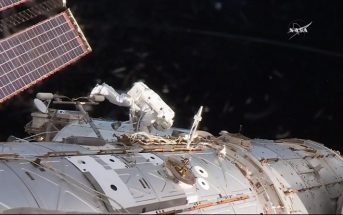 Kadr ze spaceru kosmicznego z 23.05.2017 / NASA