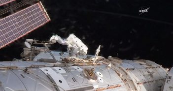 Kadr ze spaceru kosmicznego z 23.05.2017 / NASA