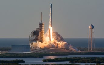 Start Falcona 9 z satelitą Inmarsat-5 (maj 2017) / SpaceX