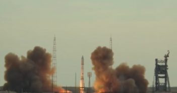 Start rakiety Proton-M - 08.06.2017 / Credits - Roskosmos