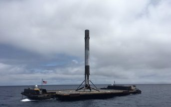 Pierwszy stopień Falcona 9R po starcie z satelitą Formosat-5 / SpaceX