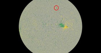 Mały obszar aktywny o odwrotnej polaryzacji - 28 sierpnia 2017 / Credits - TomIR (PFA), NASA