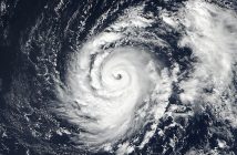 Widok na huragan Ophelia z satelity Suomi-NPP / Credits - NOAA/NASA Goddard Rapid Response Team