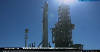 Moment startu Falcona 9 z Koreasat-5A / SpaceX