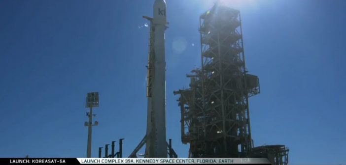 Moment startu Falcona 9 z Koreasat-5A / SpaceX
